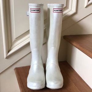 🎉HP🎉Hunter Women’s Silver/White Rain Boots